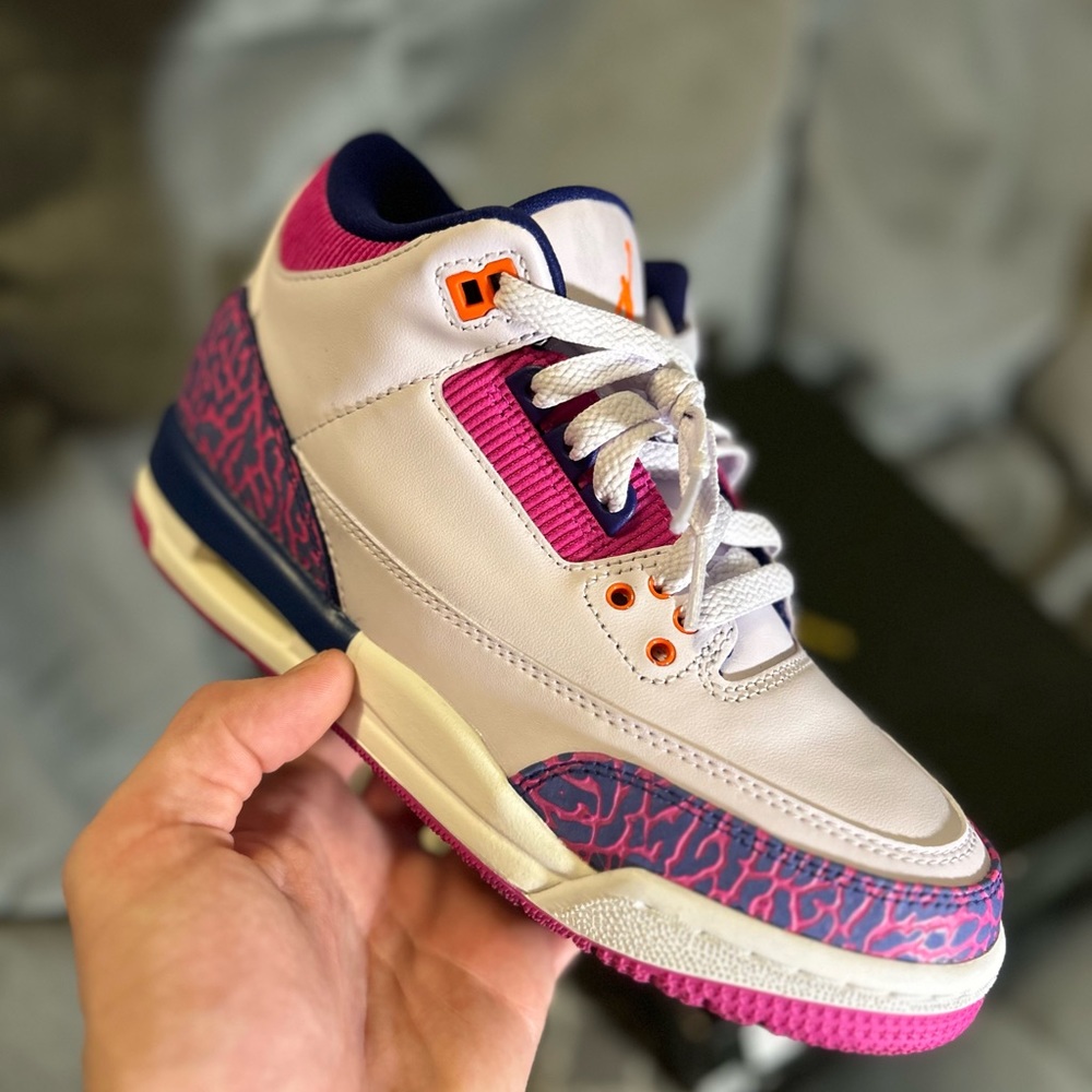 Air Jordan 3 Retro “Barley Grape” 🍇 (LIKE NEW / NEVER WORN) (Sz 4 Y / 6.5 Y) - Picture 8 of 10